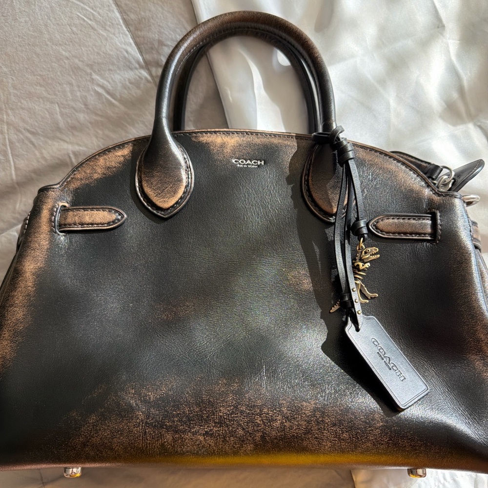 Coach Empire Carryall 28 in Loved Leather
